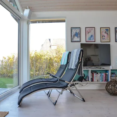 Сasa de vacaciones Three-bedroom Holiday In *