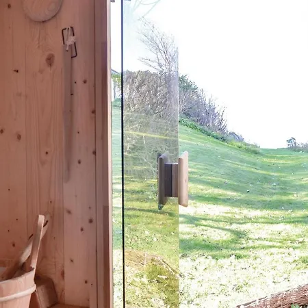 Three-bedroom Holiday In Сasa de vacaciones *
